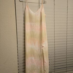 Essue Soft Pastel Dress